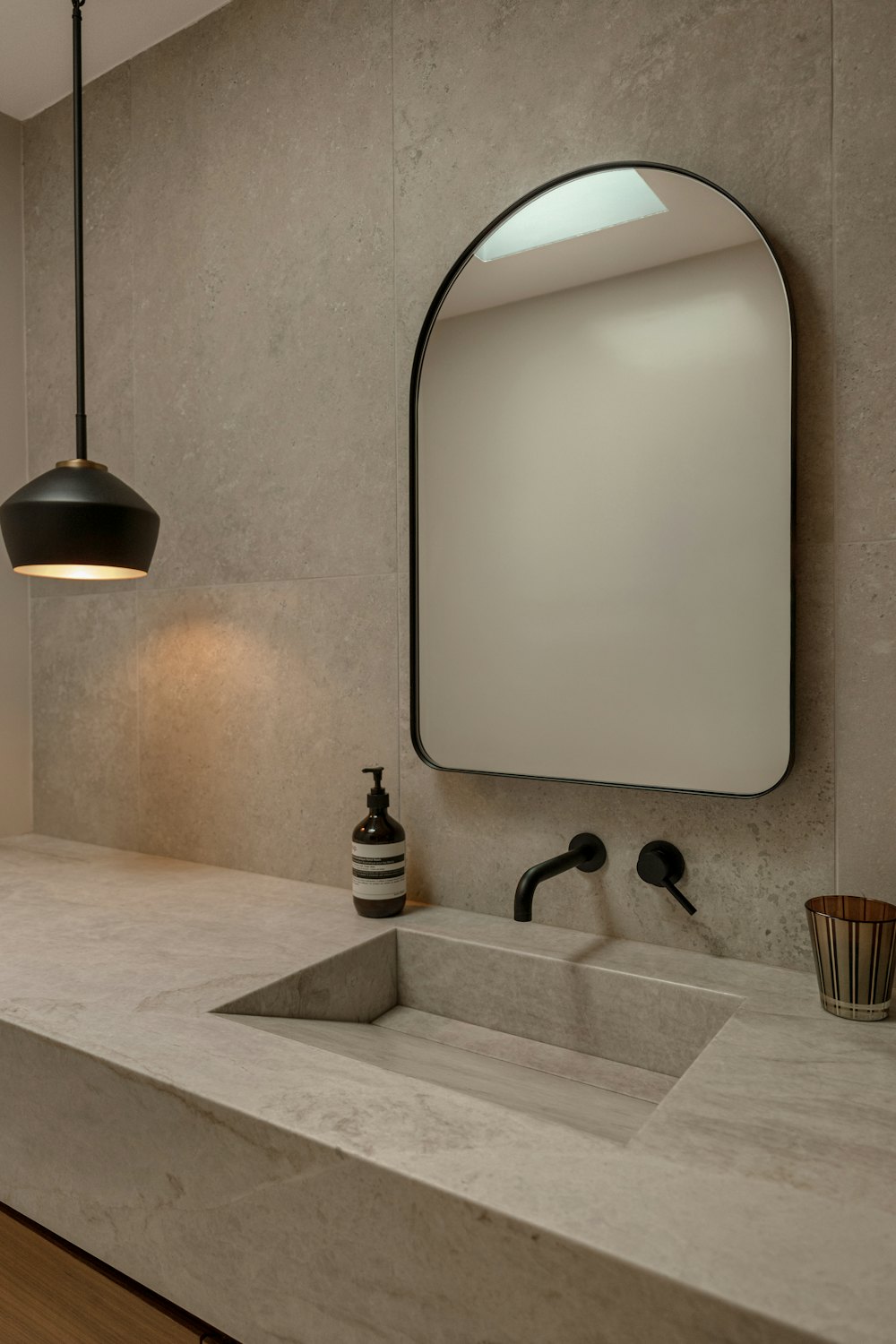 Calder Concrete Integrated Basin 600mm – Concrete Grey